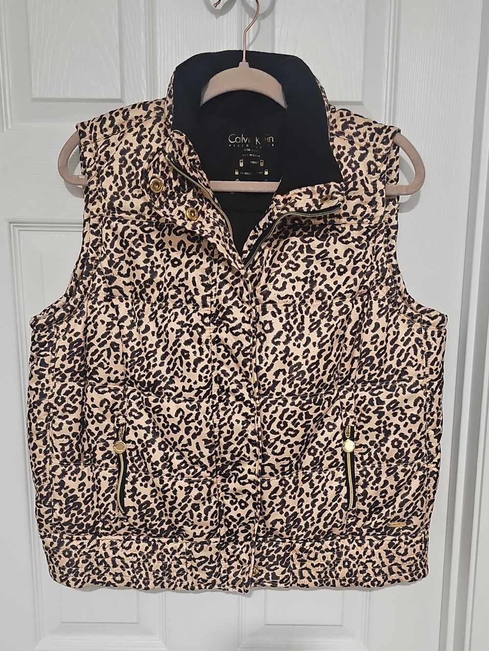 Calvin Klein Women's Leopard Print Puffer Vest - Beige/Black